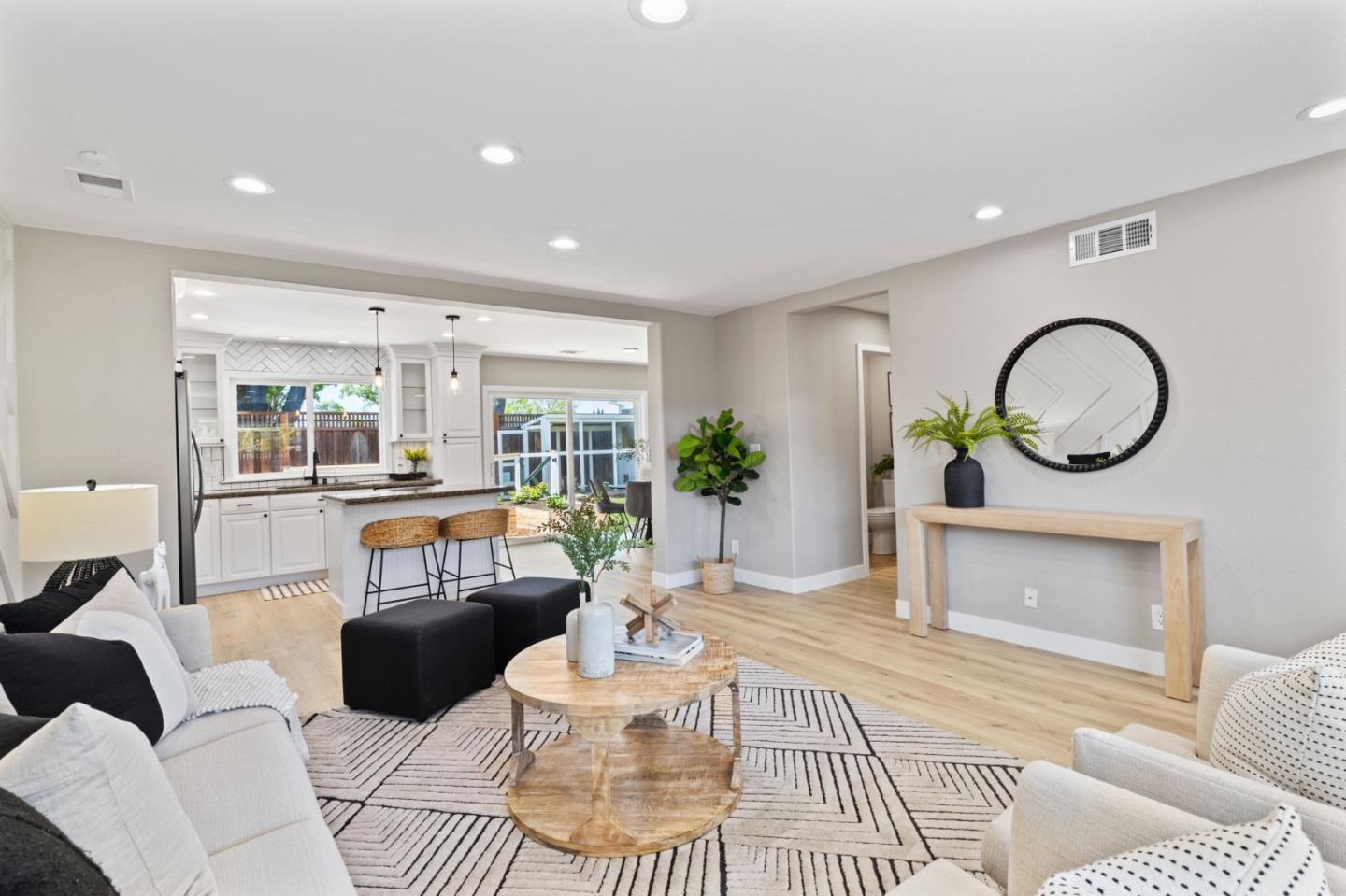 Detail Gallery Image 7 of 31 For 5763 Cohasset Way, San Jose,  CA 95123 - 3 Beds | 2 Baths