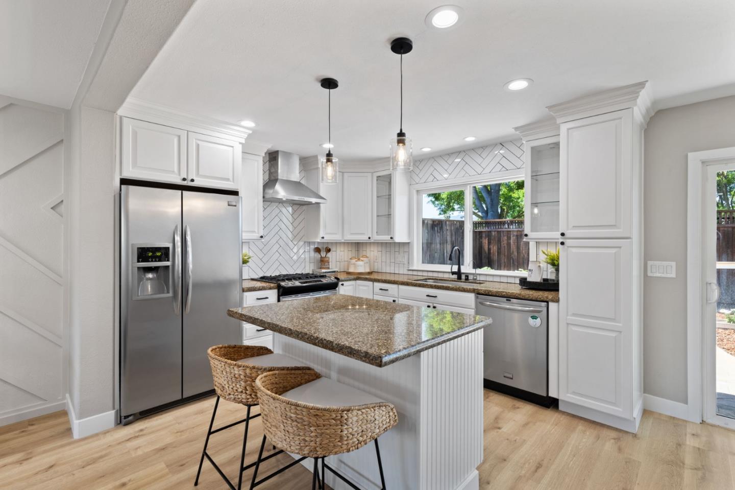 Detail Gallery Image 8 of 31 For 5763 Cohasset Way, San Jose,  CA 95123 - 3 Beds | 2 Baths