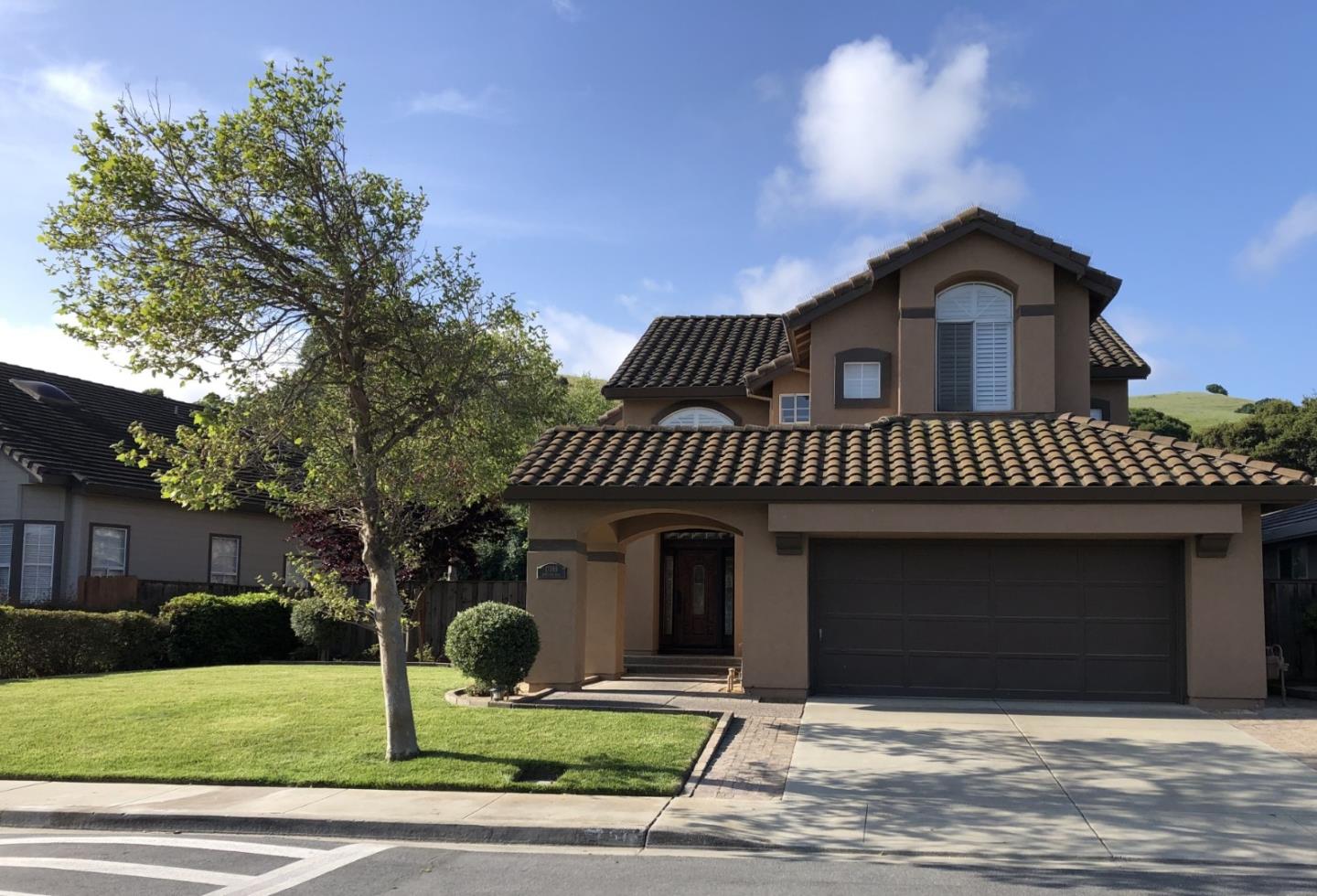 Detail Gallery Image 3 of 34 For 17588 River Run Rd, Salinas,  CA 93908 - 3 Beds | 3 Baths