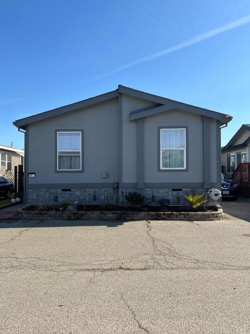 Detail Gallery Image 1 of 14 For 1624 S Highway #65,  Manteca,  CA 95336 - 3 Beds | 2 Baths