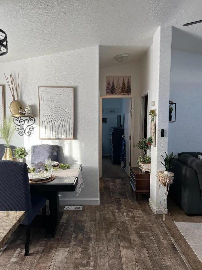 Detail Gallery Image 3 of 14 For 1624 S Highway #65,  Manteca,  CA 95336 - 3 Beds | 2 Baths