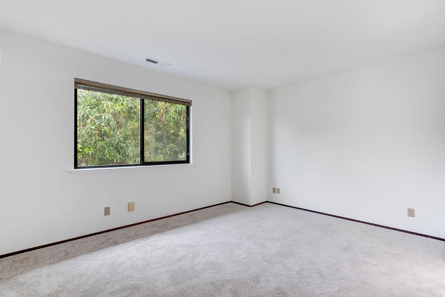 Detail Gallery Image 10 of 24 For 212-C Green Meadow Dr #C,  Watsonville,  CA 95076 - 3 Beds | 2/1 Baths