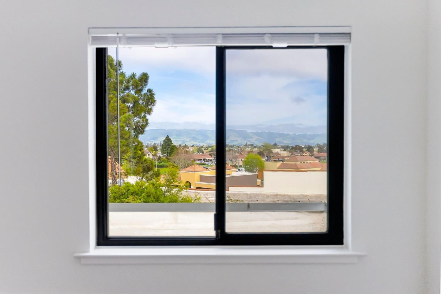 Detail Gallery Image 18 of 24 For 212-C Green Meadow Dr #C,  Watsonville,  CA 95076 - 3 Beds | 2/1 Baths