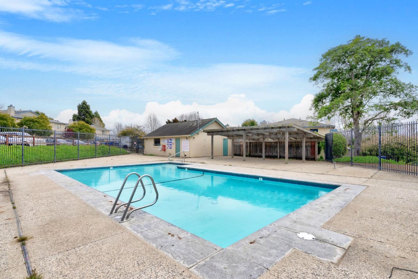 Detail Gallery Image 24 of 24 For 212-C Green Meadow Dr #C,  Watsonville,  CA 95076 - 3 Beds | 2/1 Baths