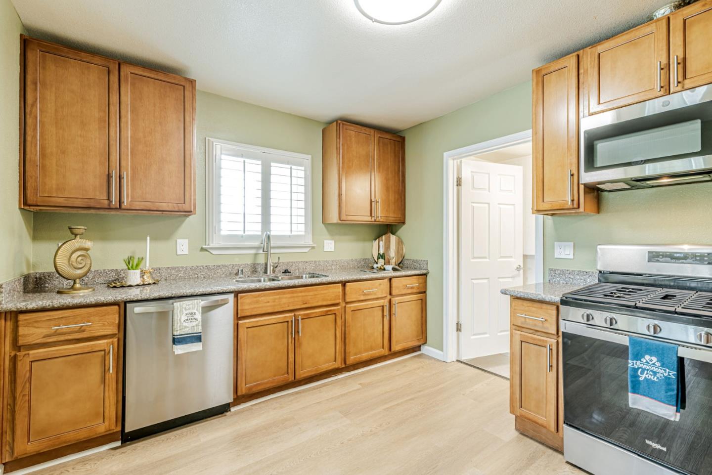 Detail Gallery Image 10 of 50 For 336 W 11th St, Pittsburg,  CA 94565 - 4 Beds | 2 Baths