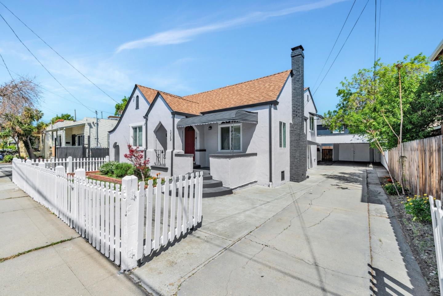 Detail Gallery Image 2 of 50 For 336 W 11th St, Pittsburg,  CA 94565 - 4 Beds | 2 Baths
