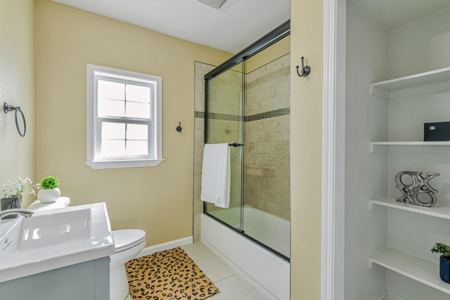 Detail Gallery Image 33 of 50 For 336 W 11th St, Pittsburg,  CA 94565 - 4 Beds | 2 Baths
