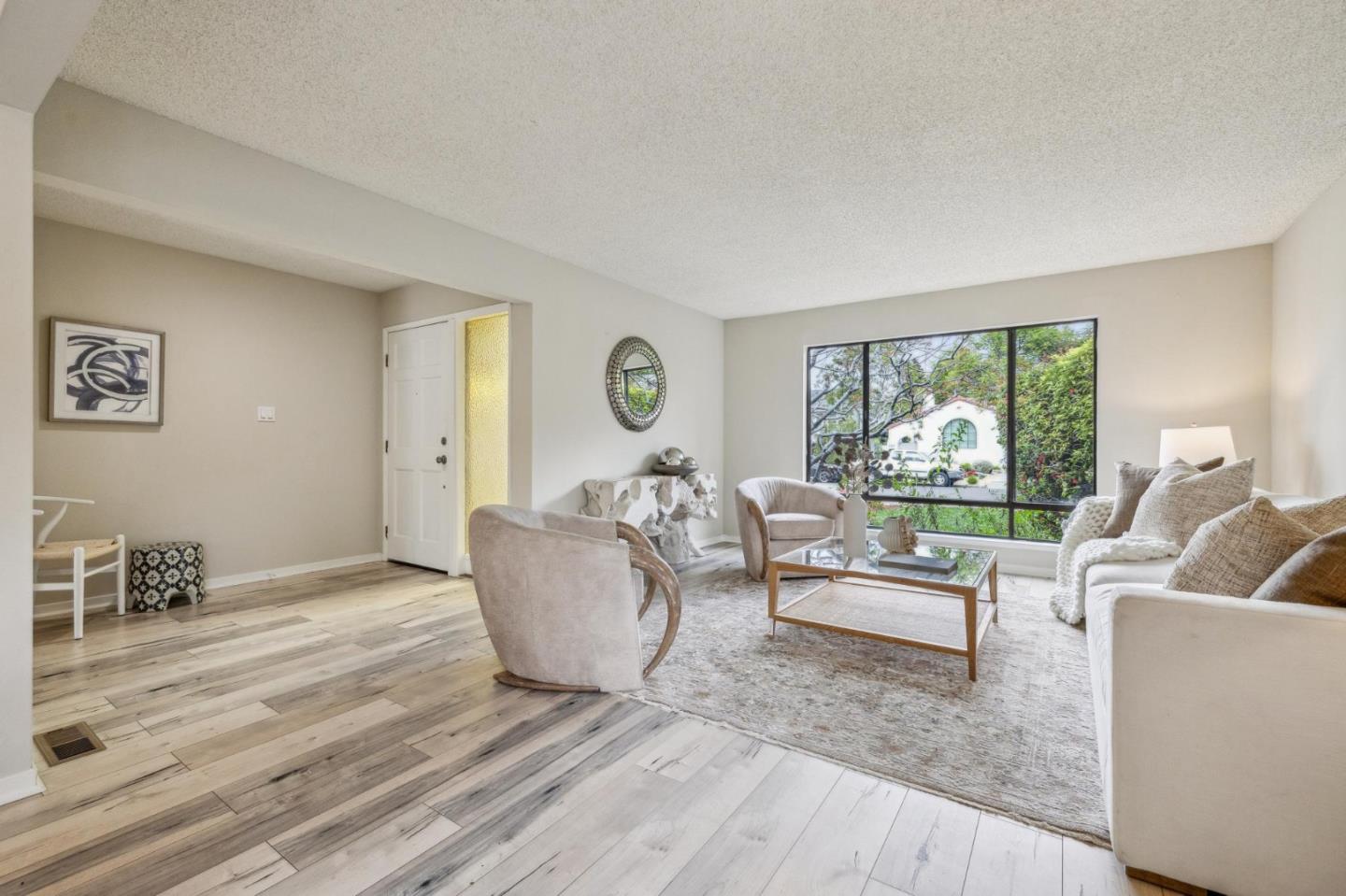 Detail Gallery Image 10 of 58 For 225 Arundel Rd, Burlingame,  CA 94010 - 3 Beds | 2 Baths