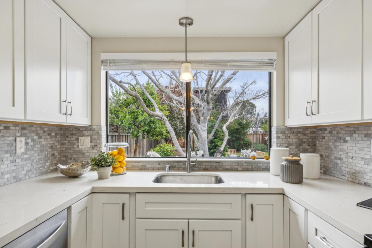 Detail Gallery Image 29 of 58 For 225 Arundel Rd, Burlingame,  CA 94010 - 3 Beds | 2 Baths