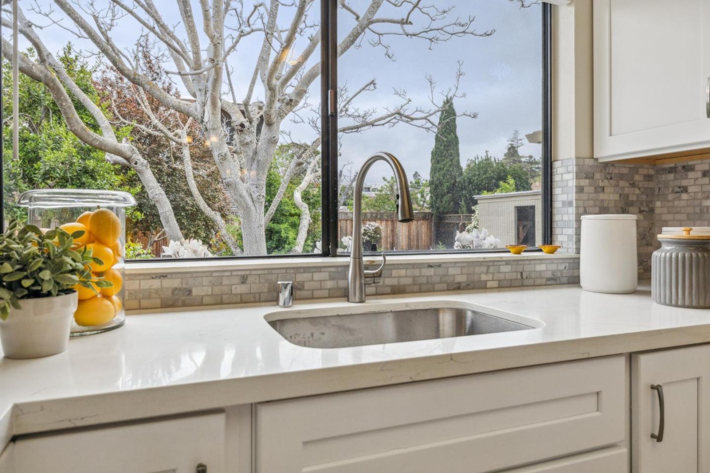 Detail Gallery Image 30 of 58 For 225 Arundel Rd, Burlingame,  CA 94010 - 3 Beds | 2 Baths