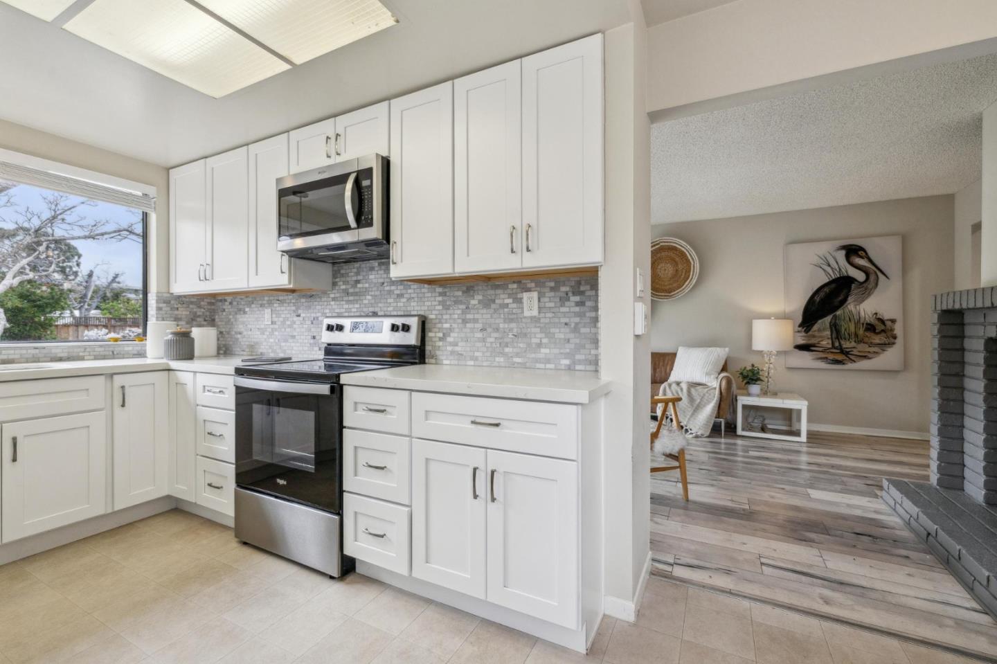 Detail Gallery Image 32 of 58 For 225 Arundel Rd, Burlingame,  CA 94010 - 3 Beds | 2 Baths