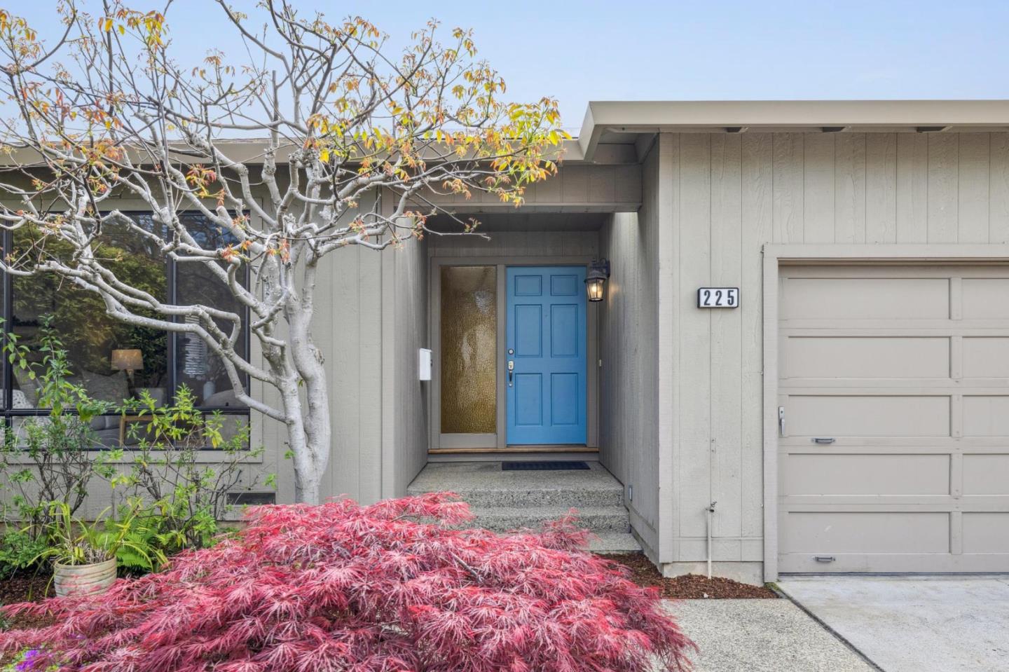 Detail Gallery Image 4 of 58 For 225 Arundel Rd, Burlingame,  CA 94010 - 3 Beds | 2 Baths