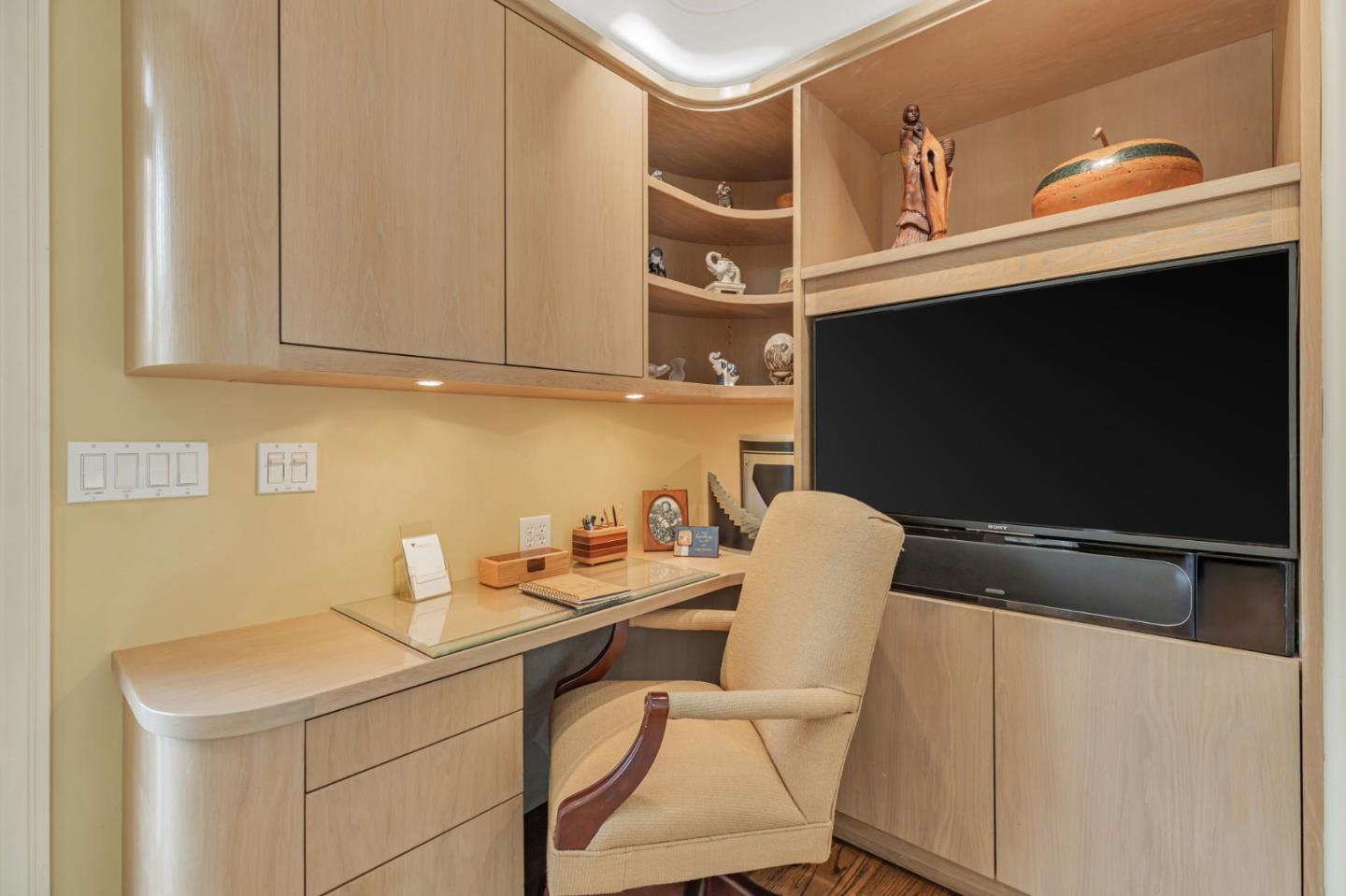 Detail Gallery Image 25 of 95 For 3231 Fieldcrest Dr, Sacramento,  CA 95821 - 3 Beds | 2/1 Baths