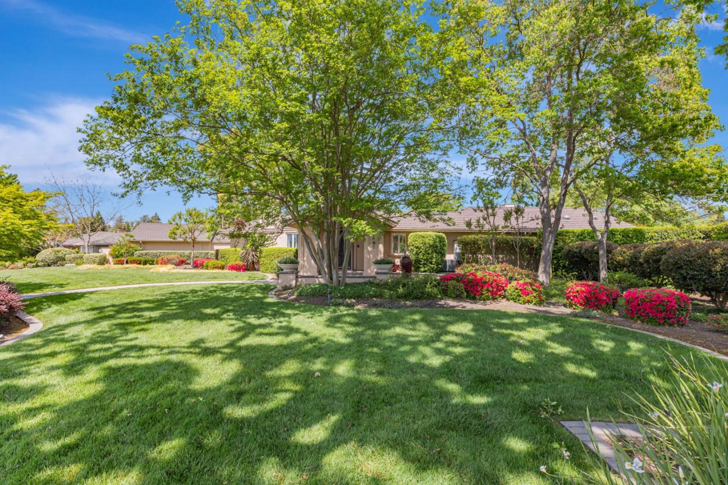 Detail Gallery Image 5 of 95 For 3231 Fieldcrest Dr, Sacramento,  CA 95821 - 3 Beds | 2/1 Baths