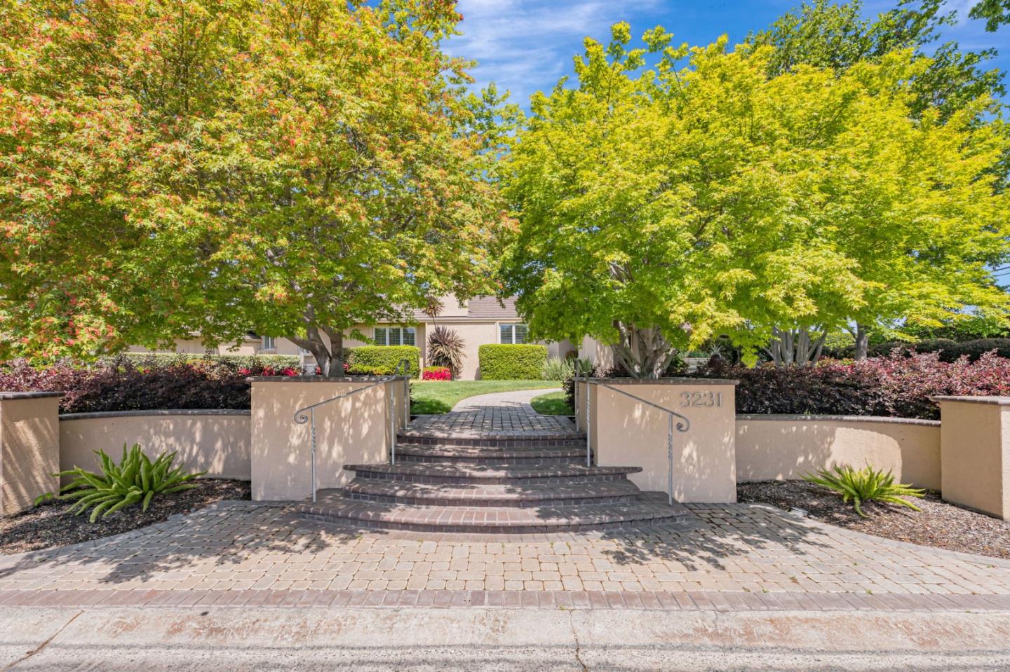 Detail Gallery Image 6 of 95 For 3231 Fieldcrest Dr, Sacramento,  CA 95821 - 3 Beds | 2/1 Baths