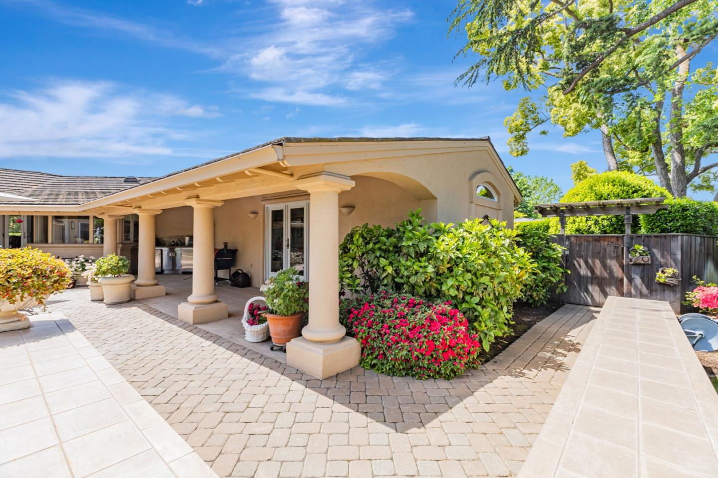 Detail Gallery Image 68 of 95 For 3231 Fieldcrest Dr, Sacramento,  CA 95821 - 3 Beds | 2/1 Baths