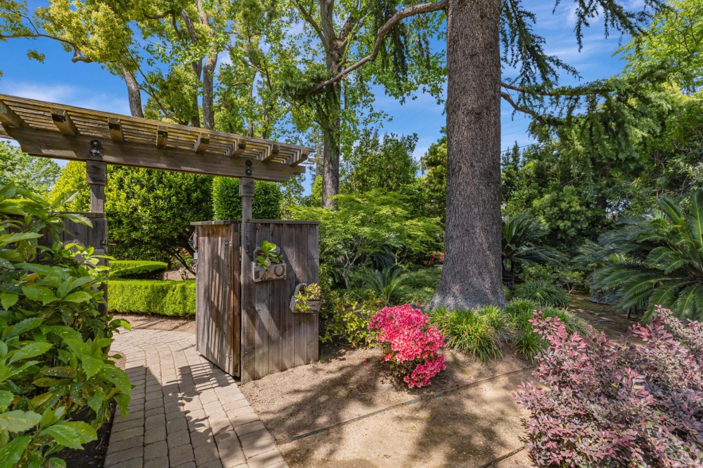 Detail Gallery Image 69 of 95 For 3231 Fieldcrest Dr, Sacramento,  CA 95821 - 3 Beds | 2/1 Baths