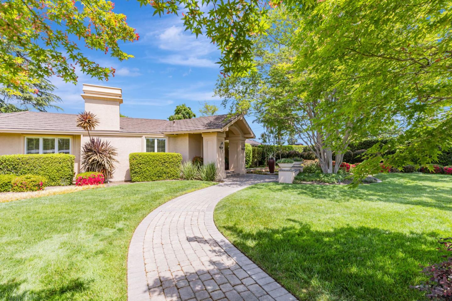 Detail Gallery Image 7 of 95 For 3231 Fieldcrest Dr, Sacramento,  CA 95821 - 3 Beds | 2/1 Baths