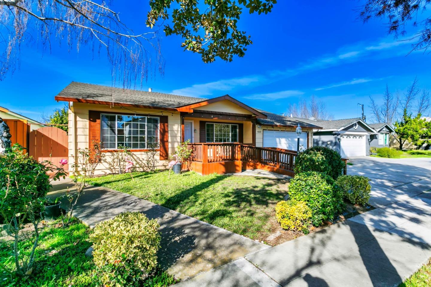Detail Gallery Image 2 of 40 For 6113 Del Canto Dr, San Jose,  CA 95119 - 5 Beds | 2 Baths