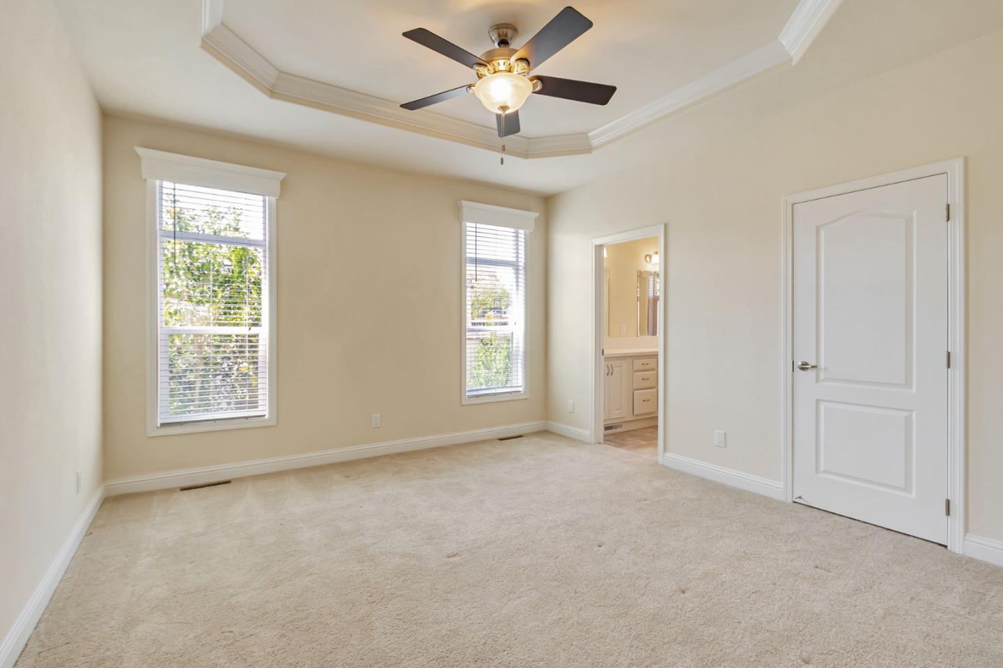 Detail Gallery Image 18 of 34 For 1050 Borregas #8,  Sunnyvale,  CA 94089 - 3 Beds | 3 Baths