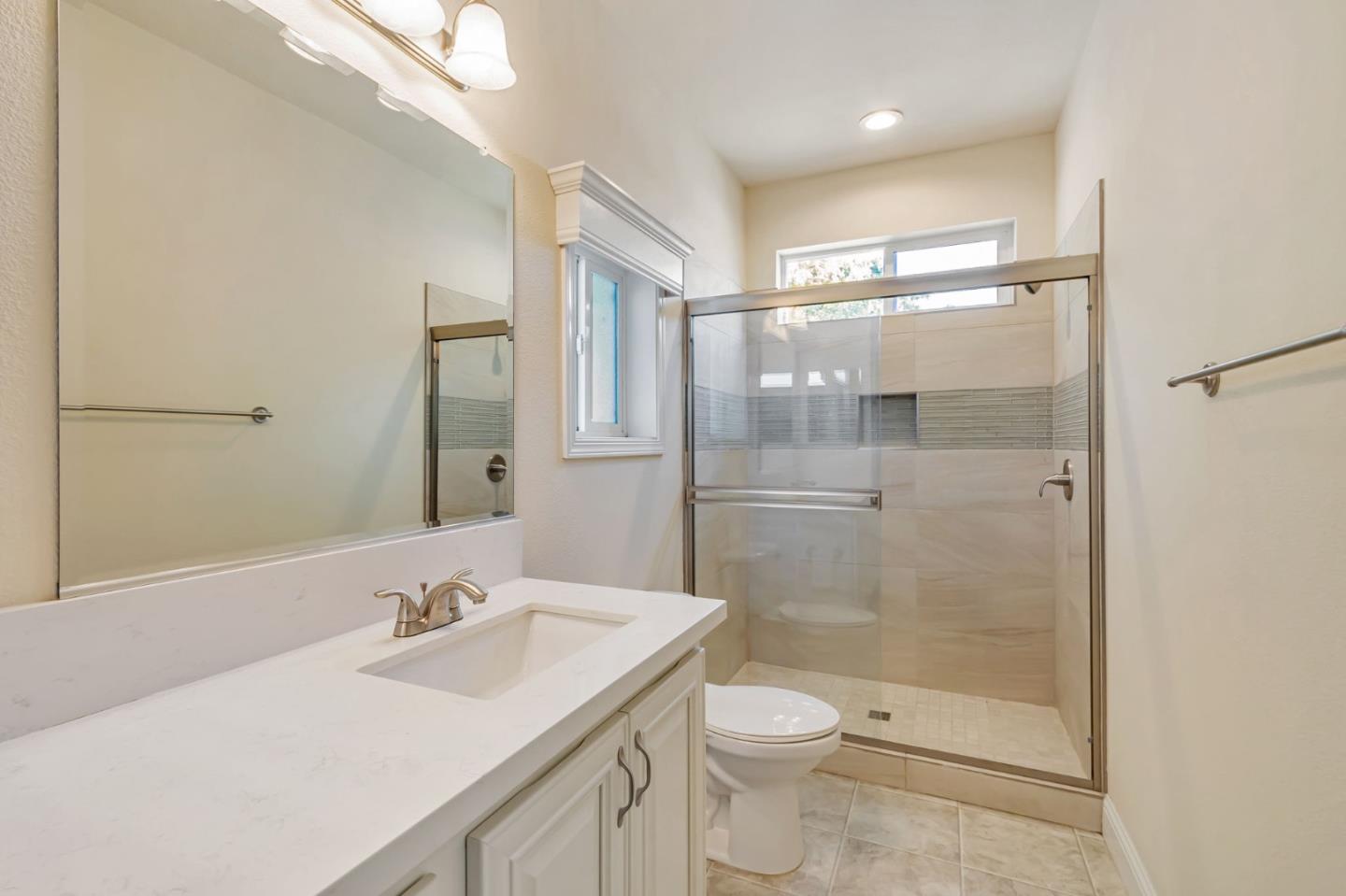 Detail Gallery Image 29 of 34 For 1050 Borregas #8,  Sunnyvale,  CA 94089 - 3 Beds | 3 Baths