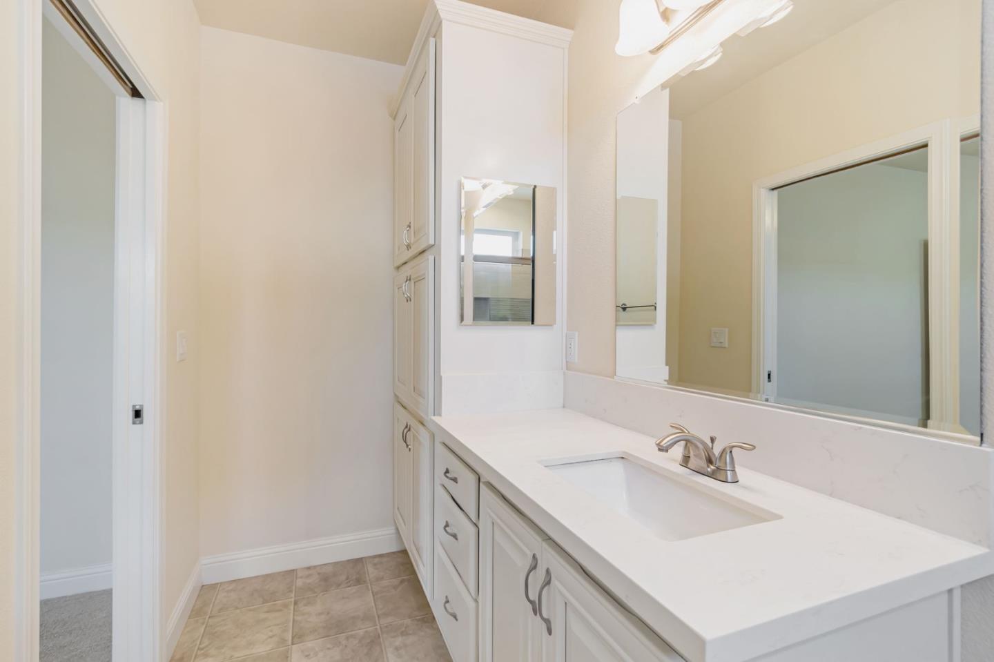 Detail Gallery Image 31 of 34 For 1050 Borregas #8,  Sunnyvale,  CA 94089 - 3 Beds | 3 Baths