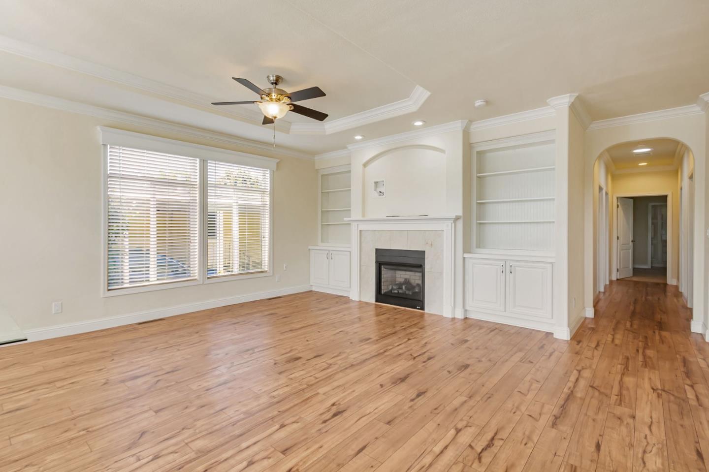 Detail Gallery Image 5 of 34 For 1050 Borregas #8,  Sunnyvale,  CA 94089 - 3 Beds | 3 Baths