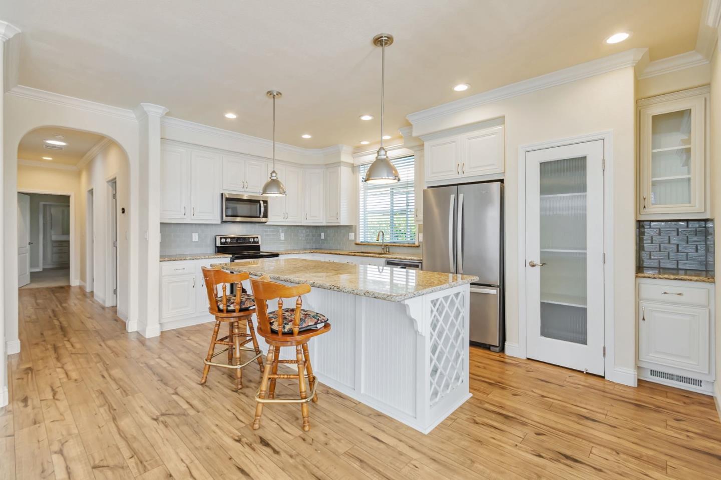 Detail Gallery Image 9 of 34 For 1050 Borregas #8,  Sunnyvale,  CA 94089 - 3 Beds | 3 Baths