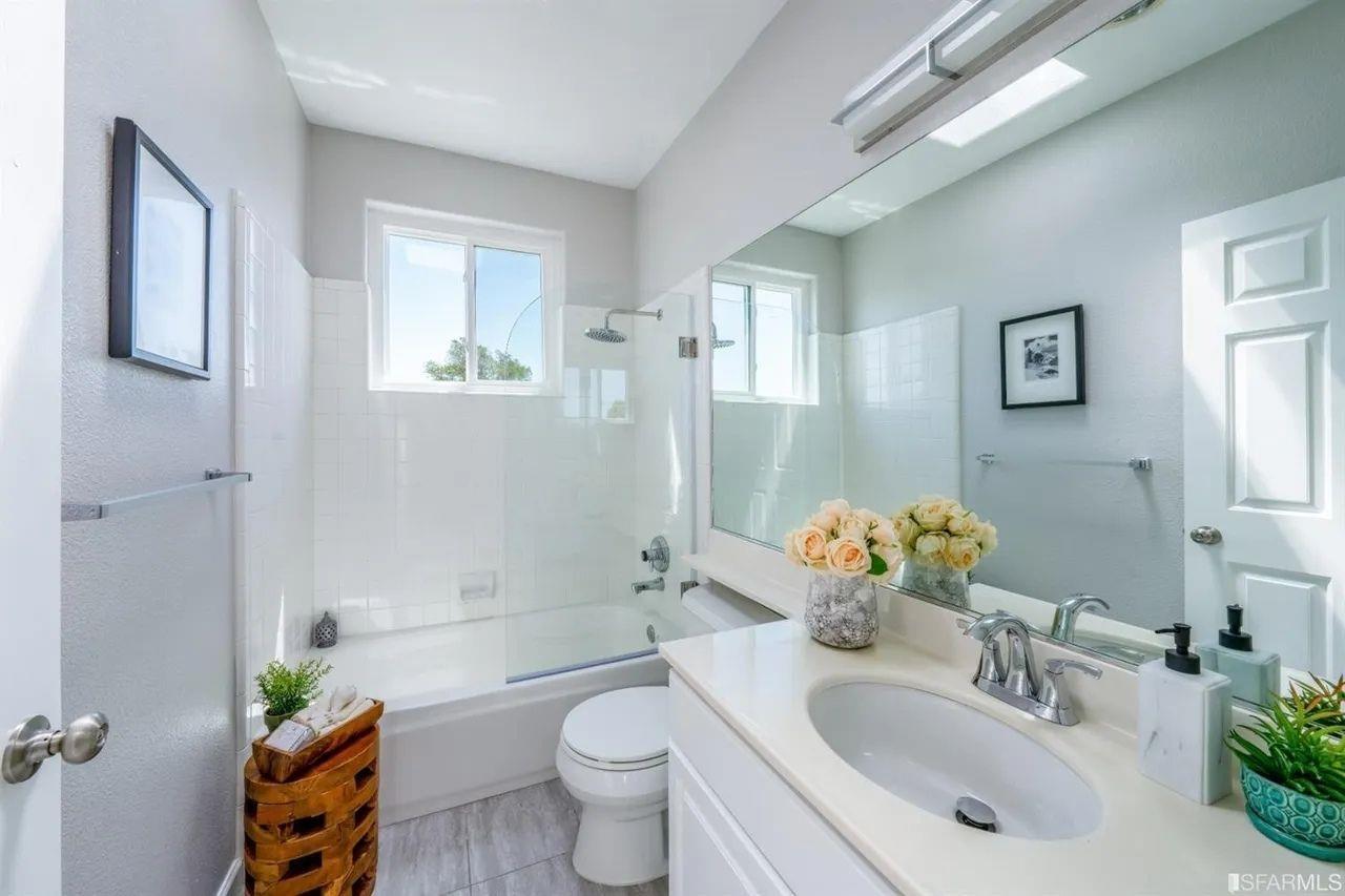 Detail Gallery Image 14 of 37 For 88 17th Ave #103,  San Mateo,  CA 94402 - 3 Beds | 2/1 Baths