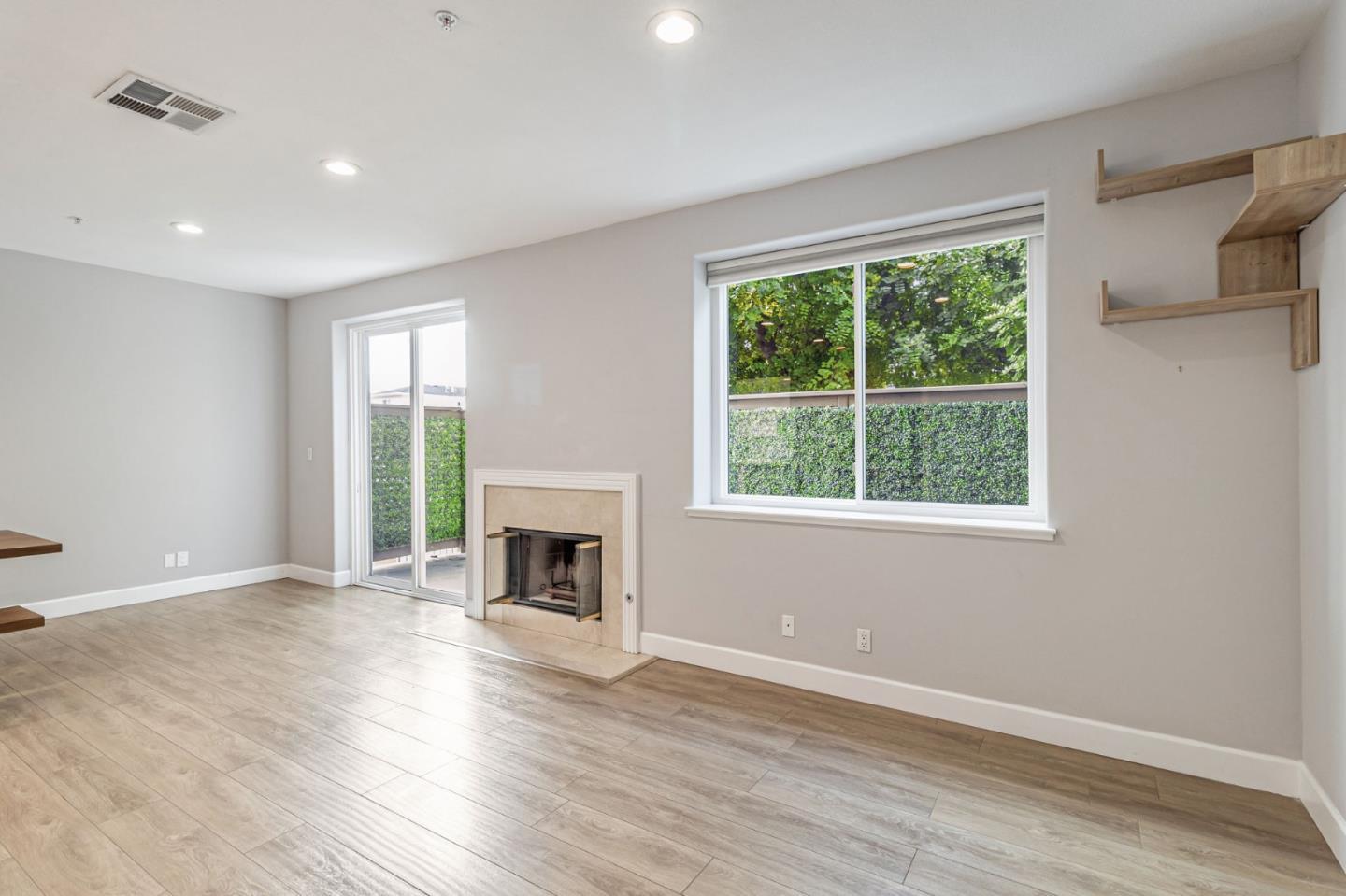 Detail Gallery Image 19 of 37 For 88 17th Ave #103,  San Mateo,  CA 94402 - 3 Beds | 2/1 Baths