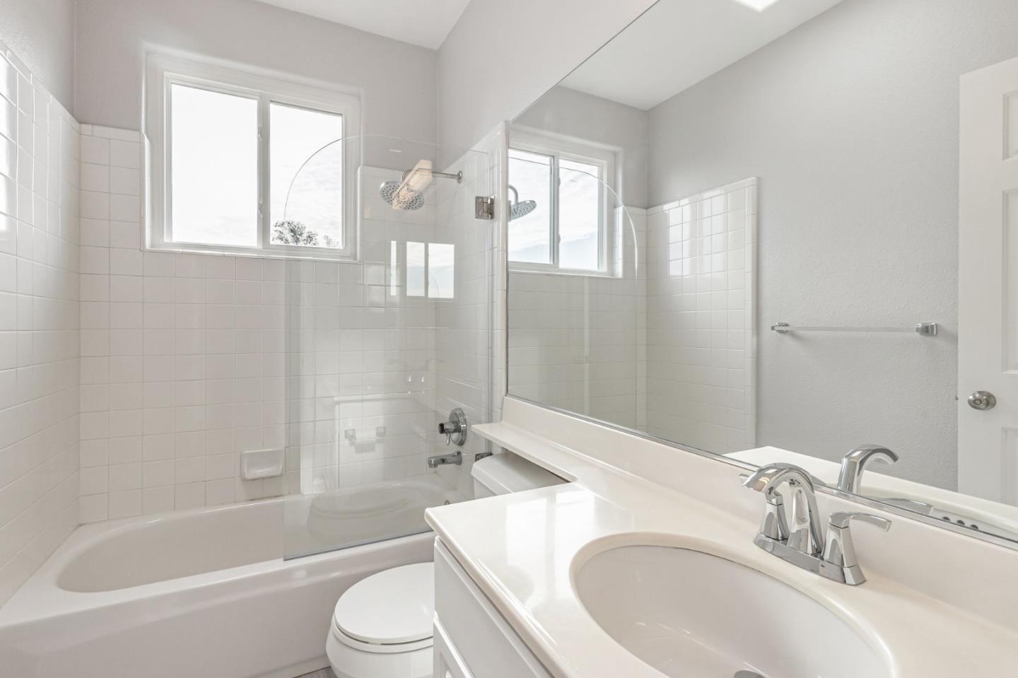 Detail Gallery Image 25 of 37 For 88 17th Ave #103,  San Mateo,  CA 94402 - 3 Beds | 2/1 Baths