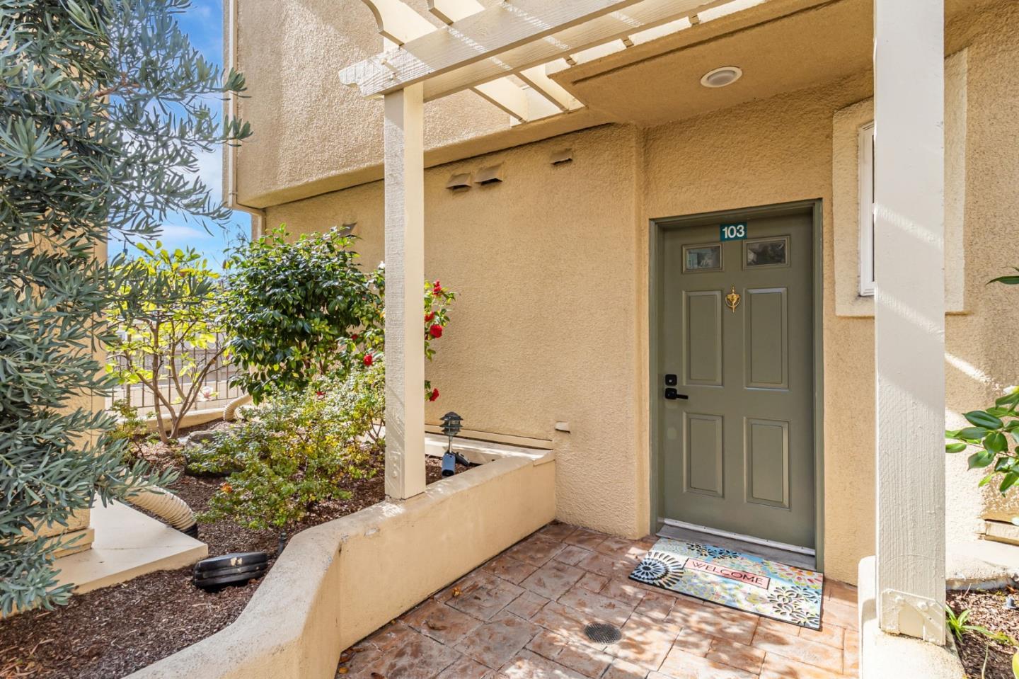 Detail Gallery Image 31 of 37 For 88 17th Ave #103,  San Mateo,  CA 94402 - 3 Beds | 2/1 Baths