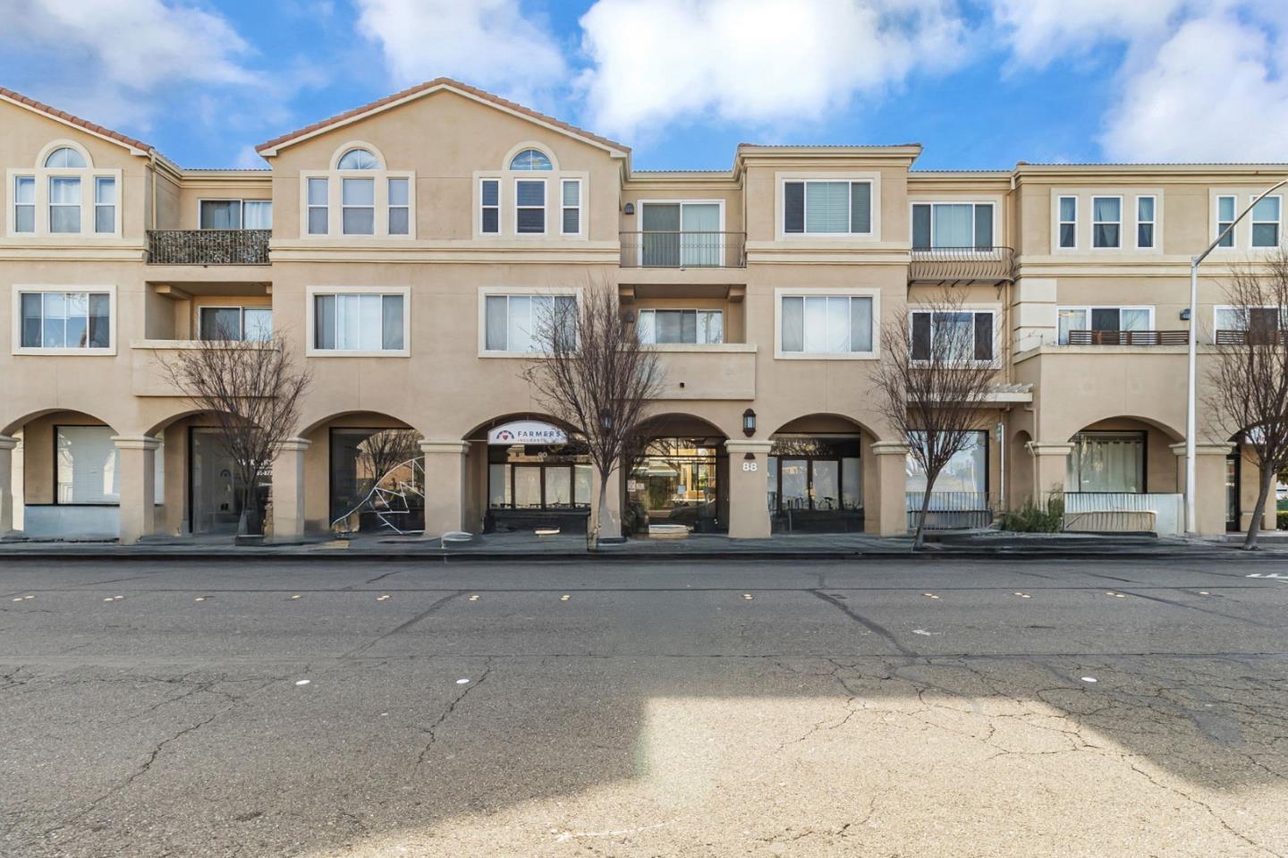 Detail Gallery Image 32 of 37 For 88 17th Ave #103,  San Mateo,  CA 94402 - 3 Beds | 2/1 Baths