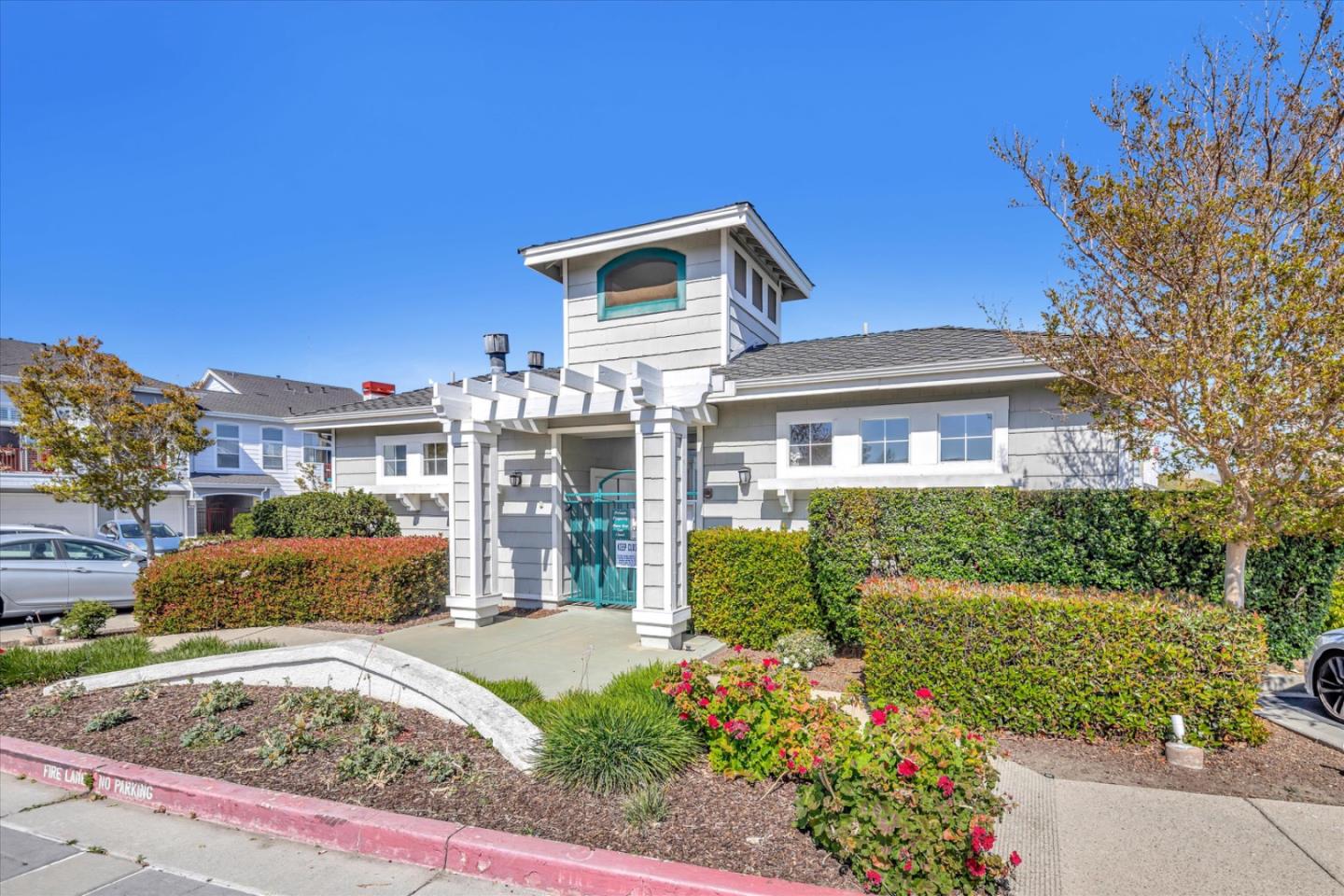 Detail Gallery Image 22 of 37 For 585 Shoal Cir, Redwood Shores,  CA 94065 - 1 Beds | 2 Baths