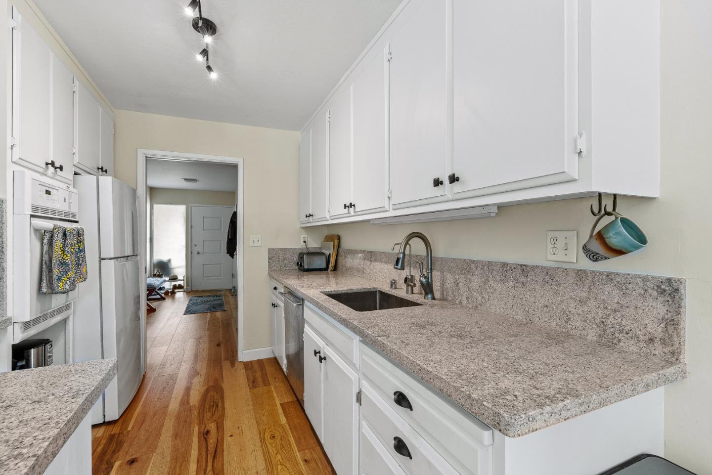 Detail Gallery Image 12 of 40 For 149 E Hilton Dr, Boulder Creek,  CA 95006 - 3 Beds | 2 Baths