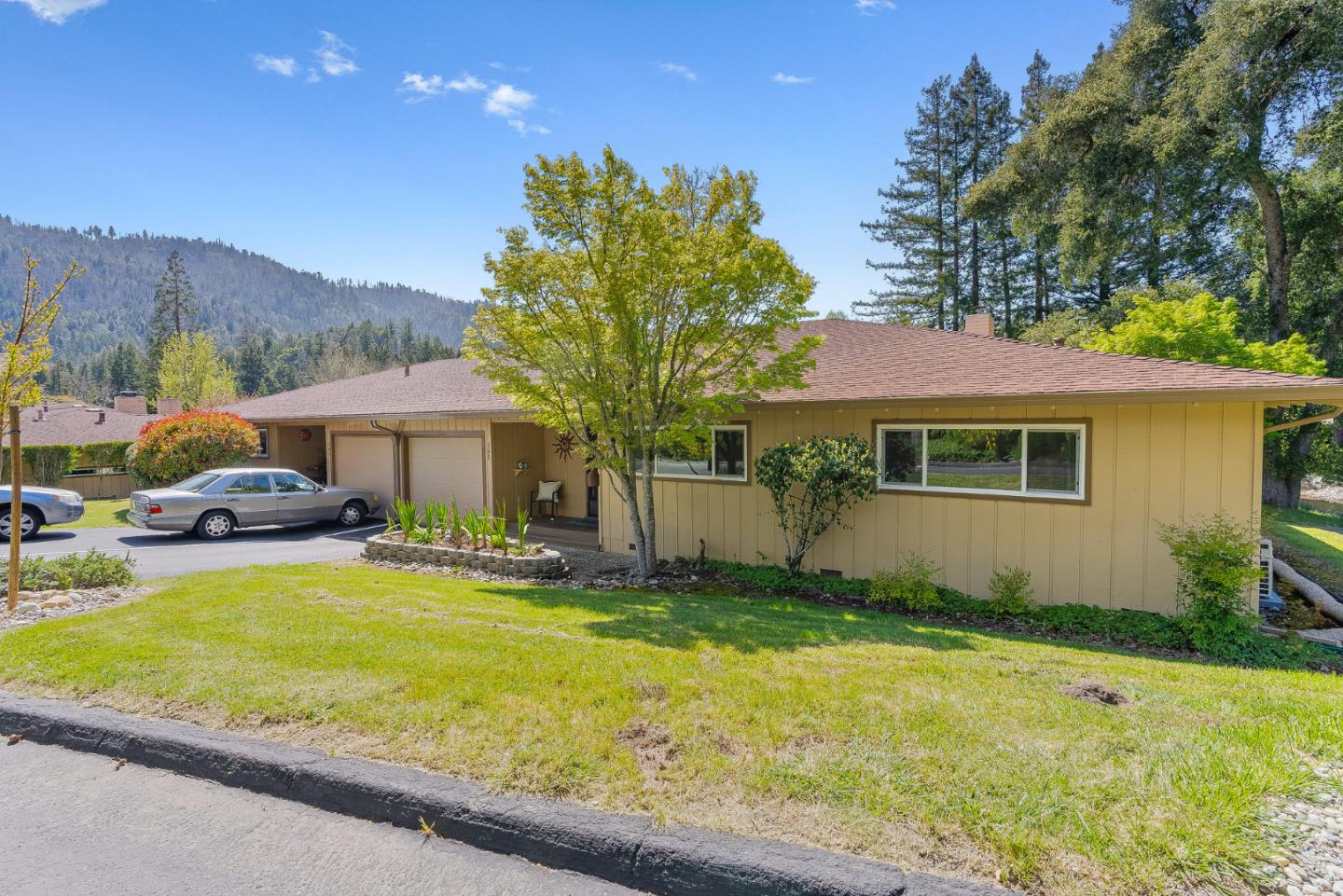 Detail Gallery Image 2 of 40 For 149 E Hilton Dr, Boulder Creek,  CA 95006 - 3 Beds | 2 Baths