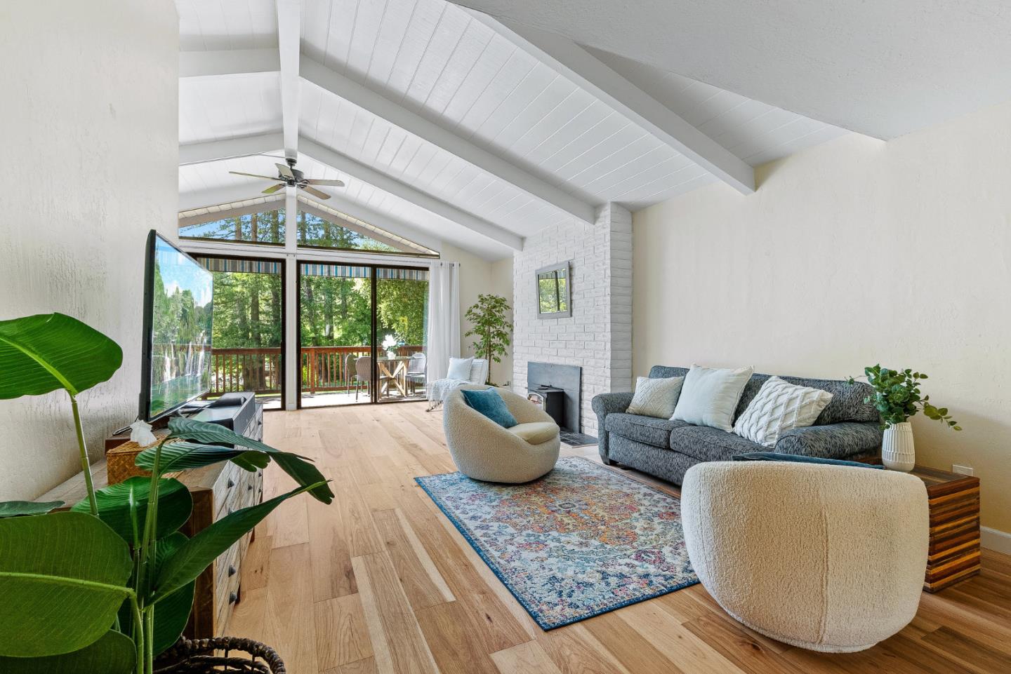Detail Gallery Image 3 of 40 For 149 E Hilton Dr, Boulder Creek,  CA 95006 - 3 Beds | 2 Baths