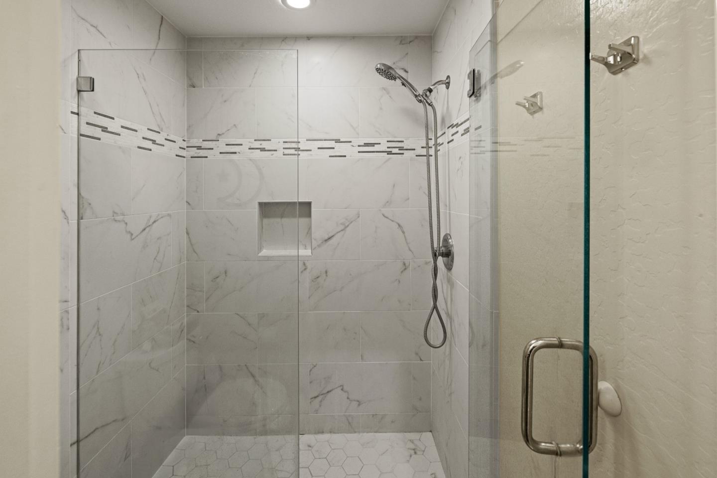 Detail Gallery Image 11 of 24 For 3309 Golden Oaks Ln, Monterey,  CA 93940 - 1 Beds | 1 Baths