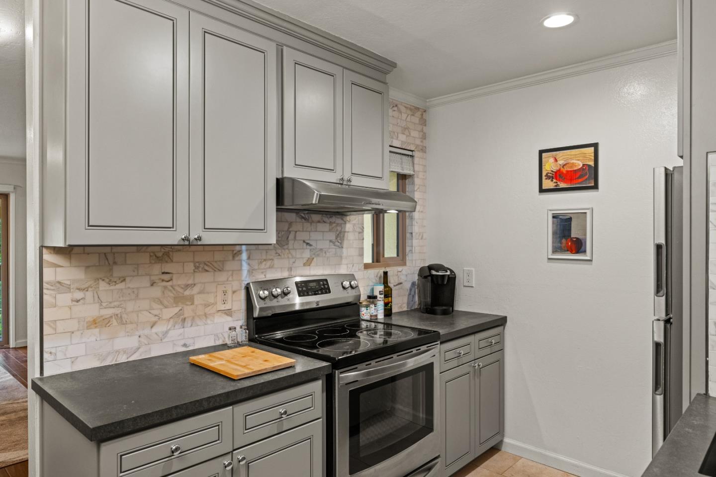 Detail Gallery Image 2 of 24 For 3309 Golden Oaks Ln, Monterey,  CA 93940 - 1 Beds | 1 Baths