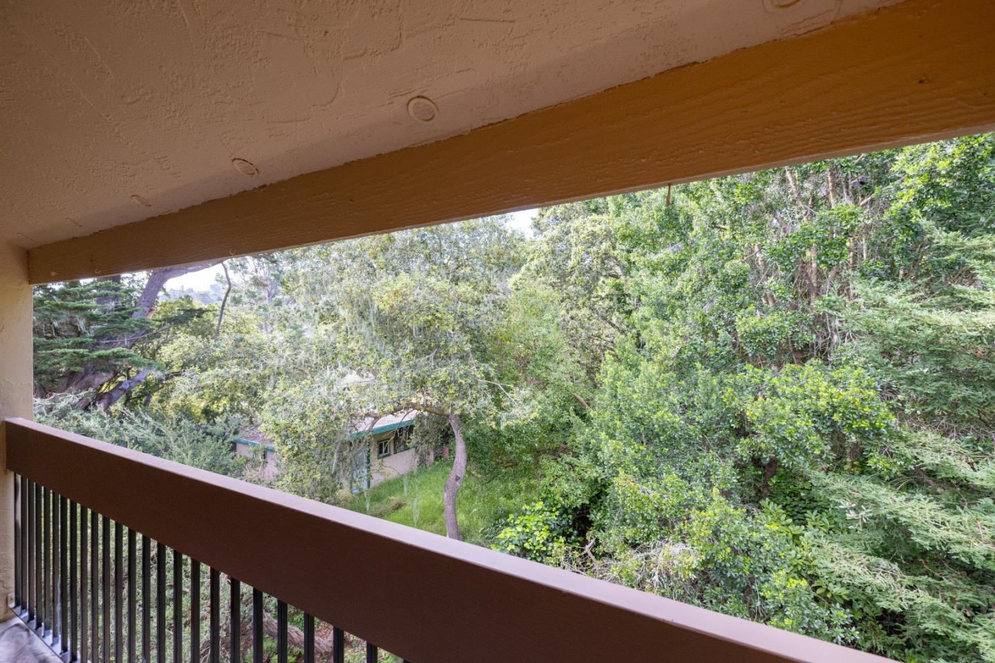 Detail Gallery Image 20 of 24 For 3309 Golden Oaks Ln, Monterey,  CA 93940 - 1 Beds | 1 Baths