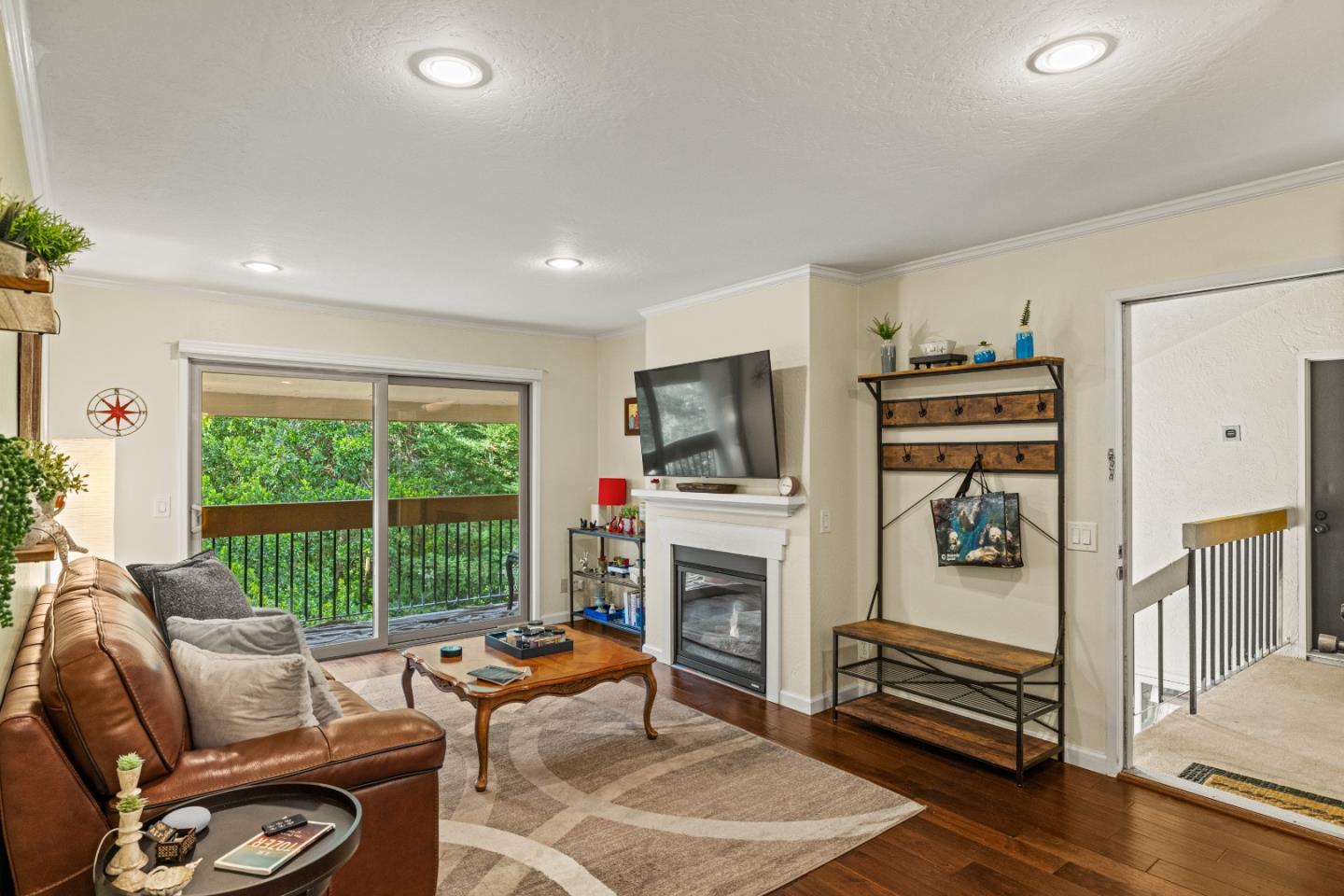 Detail Gallery Image 5 of 24 For 3309 Golden Oaks Ln, Monterey,  CA 93940 - 1 Beds | 1 Baths
