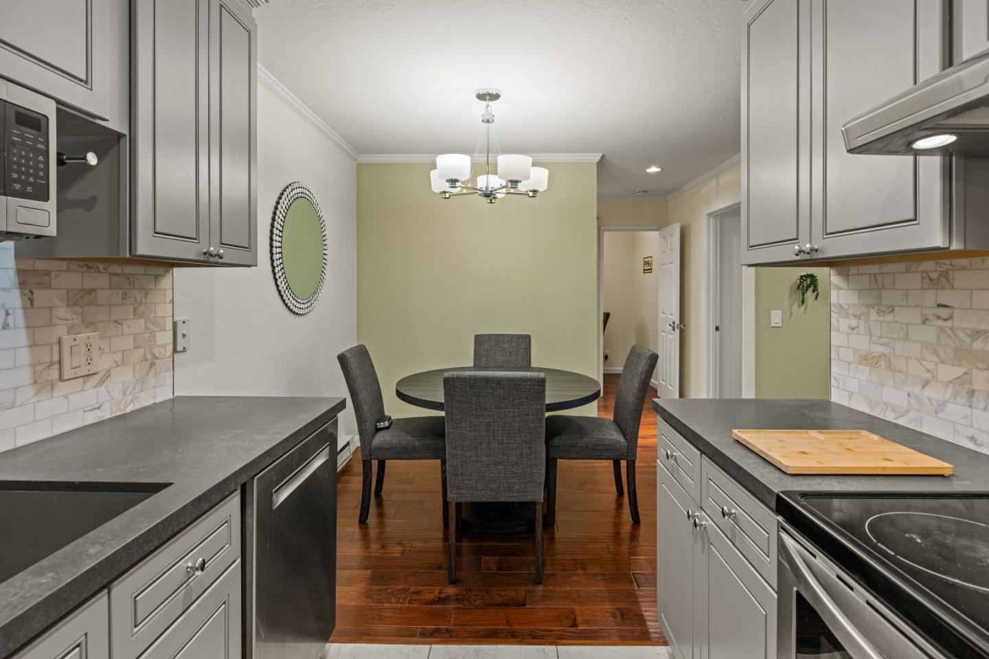 Detail Gallery Image 9 of 24 For 3309 Golden Oaks Ln, Monterey,  CA 93940 - 1 Beds | 1 Baths