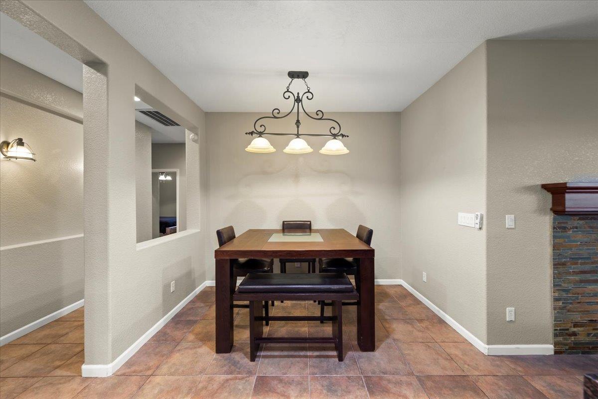 Detail Gallery Image 14 of 34 For 2717 Amir Dr, Modesto,  CA 95355 - 4 Beds | 2 Baths