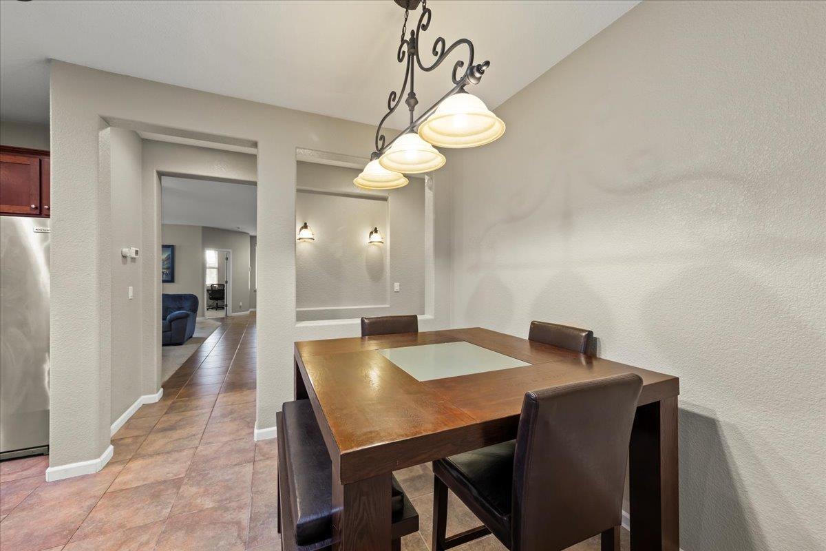 Detail Gallery Image 15 of 34 For 2717 Amir Dr, Modesto,  CA 95355 - 4 Beds | 2 Baths