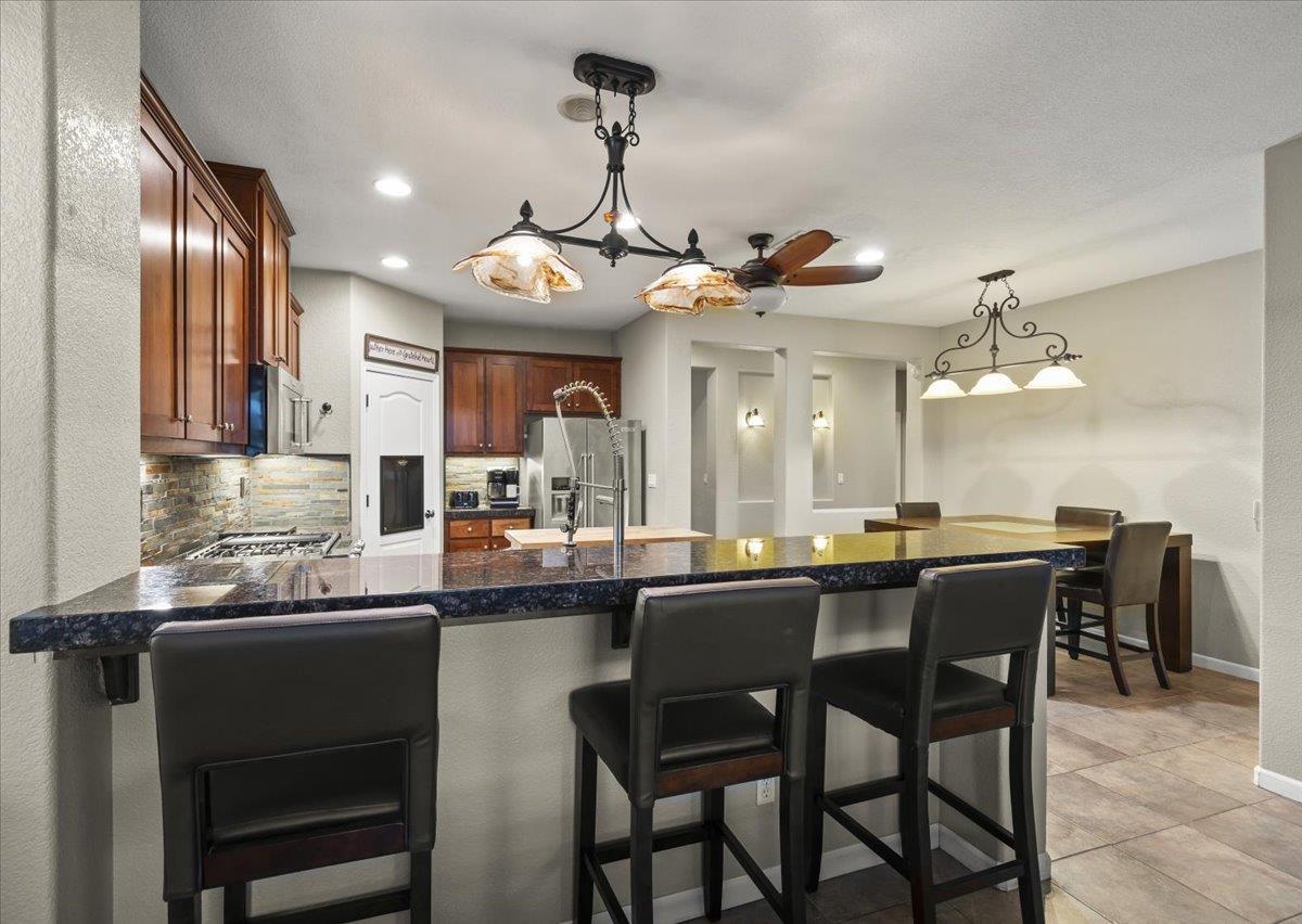 Detail Gallery Image 19 of 34 For 2717 Amir Dr, Modesto,  CA 95355 - 4 Beds | 2 Baths