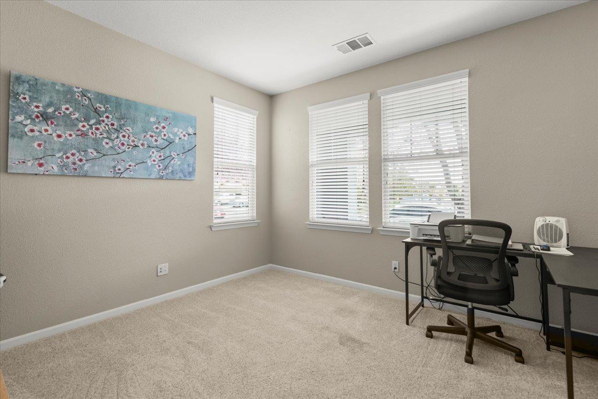 Detail Gallery Image 7 of 34 For 2717 Amir Dr, Modesto,  CA 95355 - 4 Beds | 2 Baths