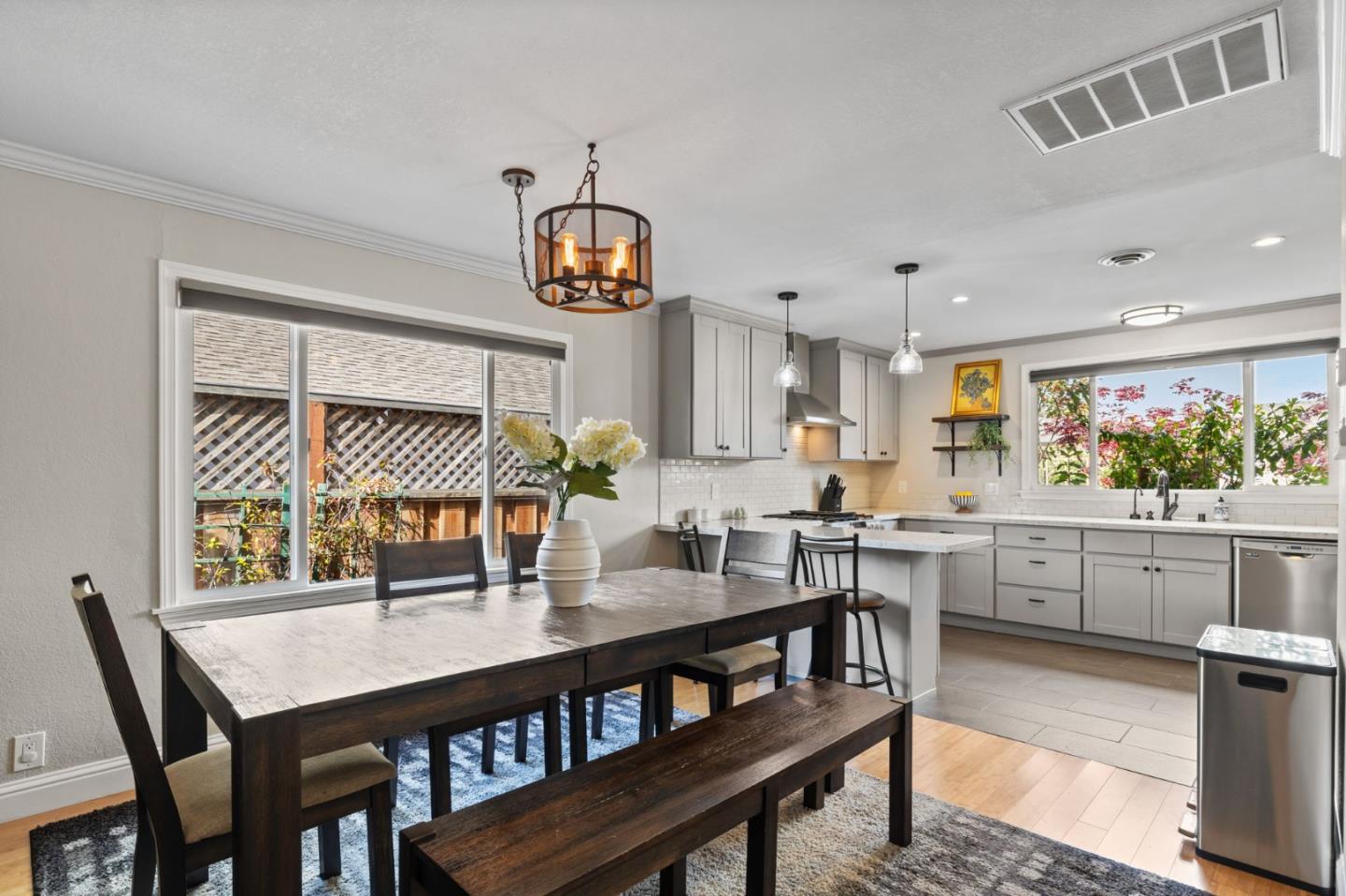 Detail Gallery Image 9 of 28 For 1502 Mefferd Ave, San Mateo,  CA 94401 - 3 Beds | 2/1 Baths