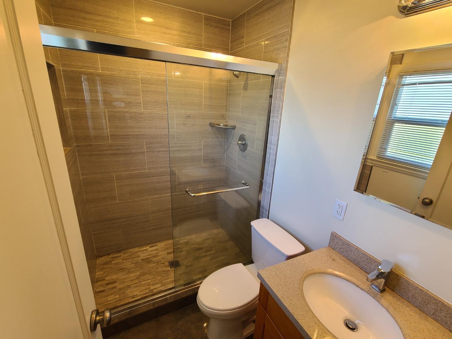 Detail Gallery Image 11 of 11 For 1130 Capuchino Ave a,  Burlingame,  CA 94010 - 1 Beds | 1 Baths