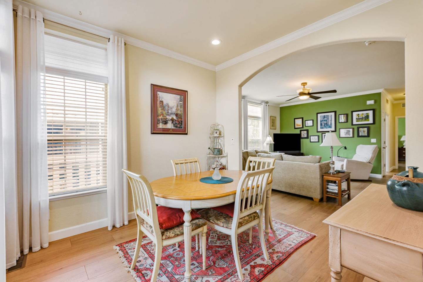 Detail Gallery Image 19 of 44 For 1111 Morse Ave #220,  Sunnyvale,  CA 94089 - 3 Beds | 2 Baths