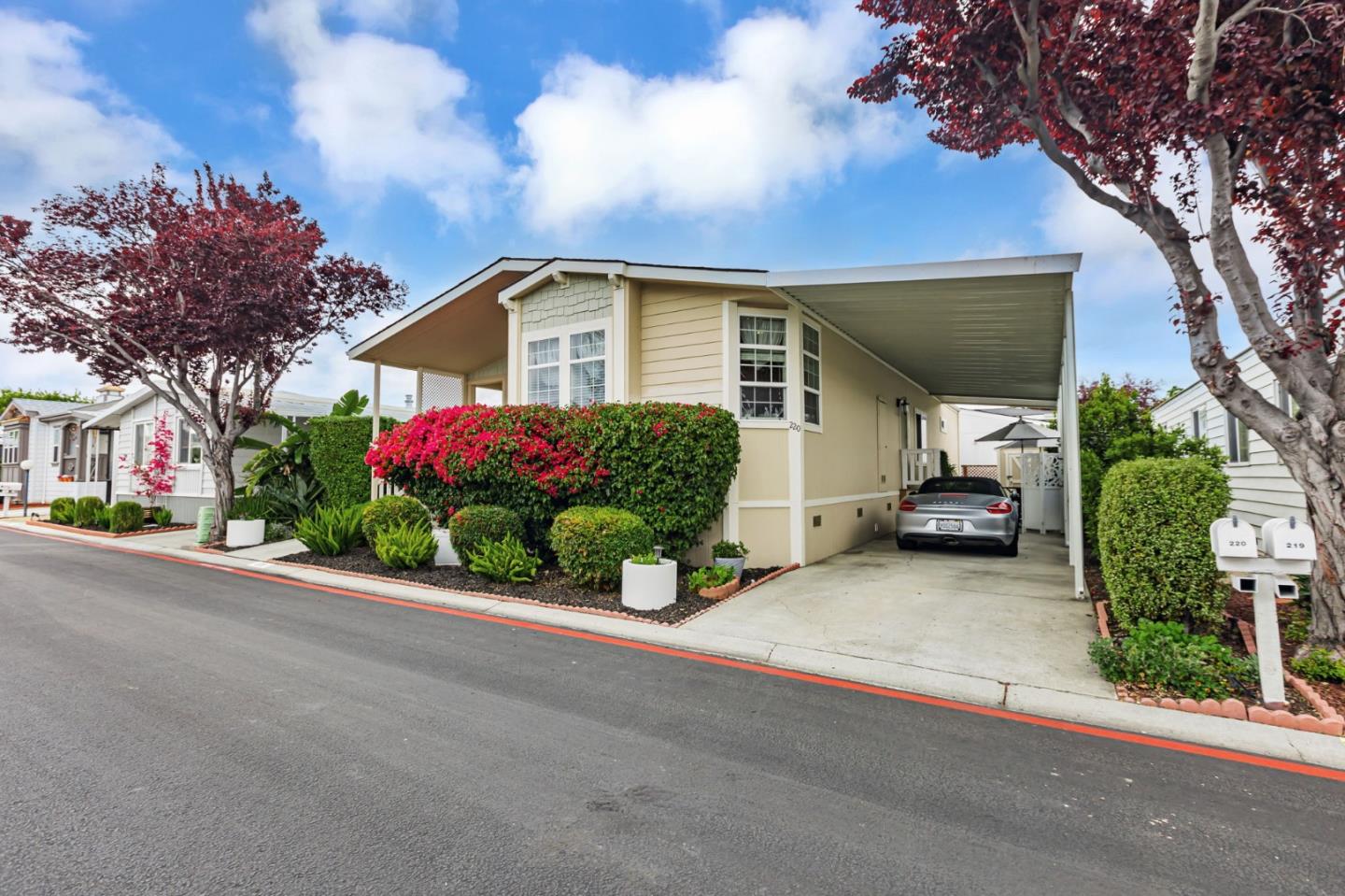 Detail Gallery Image 3 of 44 For 1111 Morse Ave #220,  Sunnyvale,  CA 94089 - 3 Beds | 2 Baths